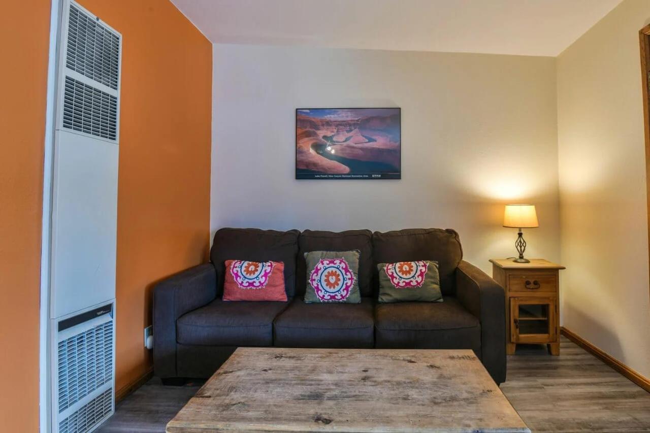 Cozy Adventure Pad Near Downtown - Rose Tree 2 Villa Moab Eksteriør billede